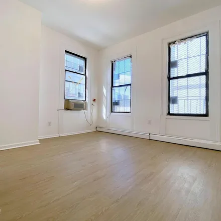Rent this 2 bed apartment on Fire House Deli & Grill in 4 Stanwix Street, New York