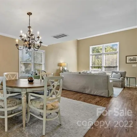 Image 8 - 3320 Silver Pond Court, Charlotte, NC 28210, USA - House for sale