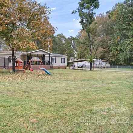Image 2 - 128 Beaver Brook Road, Statesville, NC 28677, USA - House for sale