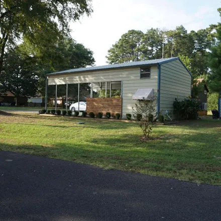 Buy this studio house on 228 Pine Street in Wood County, TX 75783