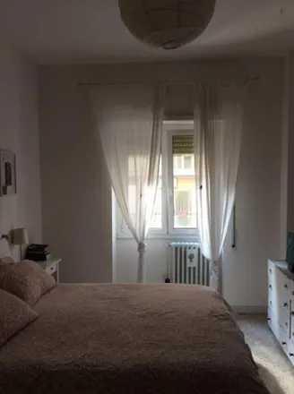 Rent this 3 bed room on Ufficio postale Roma 175 in Via Ariano Irpino, 34