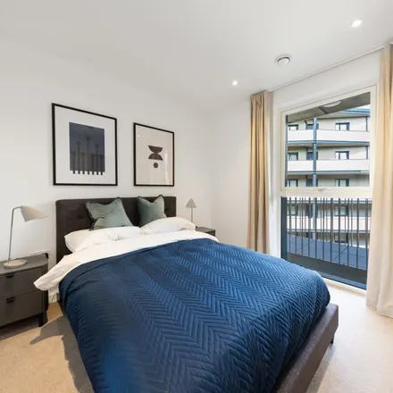 Rent this 2 bed apartment on Dockley Apartments in Dockley Road, London