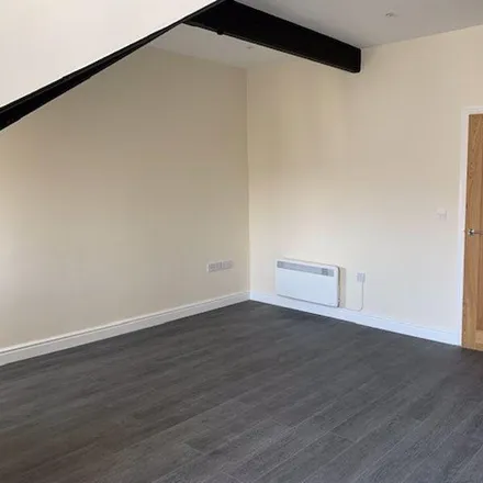 Image 3 - Cowbridge Fire Station, Eastgate, Cowbridge, CF71 7EL, United Kingdom - Apartment for rent