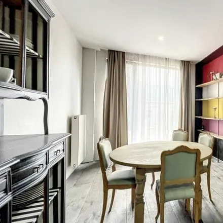 Rent this studio apartment on Rue Champ du Roi - Koningsveldstraat 6 in 1040 Etterbeek, Belgium