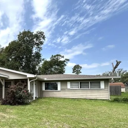 Buy this 3 bed house on 1750 Detroit Avenue in Nederland, TX 77627