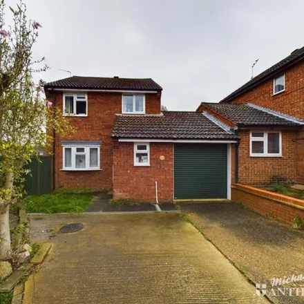 Buy this 4 bed house on 32 Sewell Close in Aylesbury, HP19 8SB