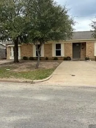 Buy this 4 bed house on 521 David Davis Drive in McGregor, TX 76657