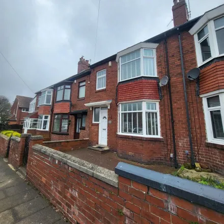 Rent this 3 bed townhouse on Reading Road in South Shields, NE33 4UB