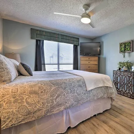 Rent this 2 bed condo on Horseshoe Bay in TX, 78657