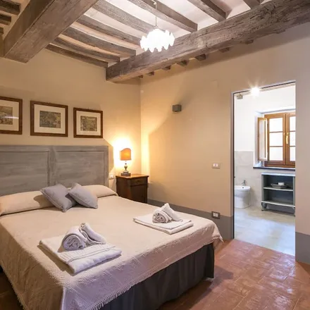 Rent this 7 bed house on Terontola in Via Venti Settembre, Cortona AR