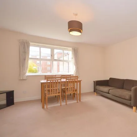 Rent this 2 bed apartment on Macmillan Way in London, SW17 6AS