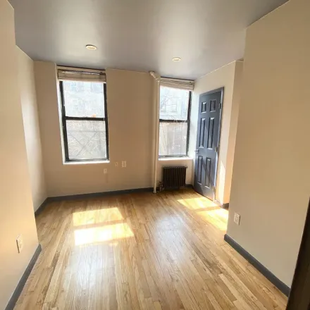 Image 3 - 66 Avenue A, New York, NY 10009, USA - Apartment for rent
