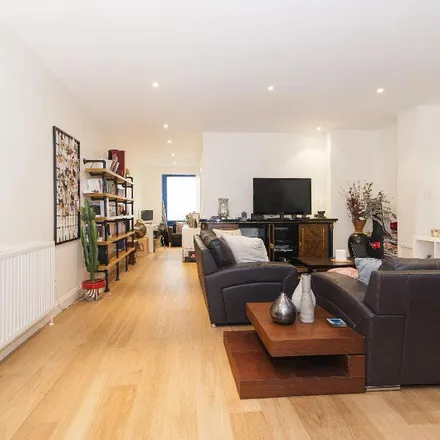 Rent this 3 bed apartment on Museums Association in 24 Calvin Street, Spitalfields