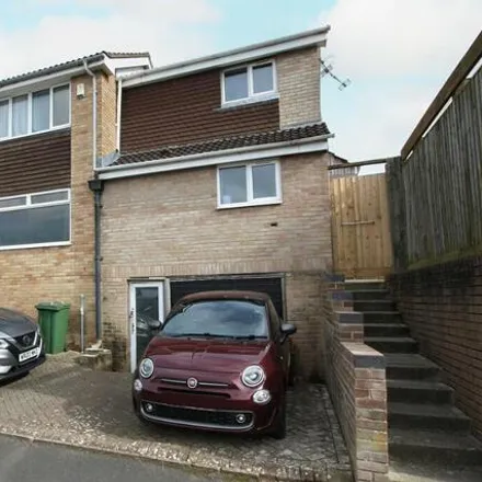 Buy this 4 bed duplex on Windrush in Highworth, SN6 7EF