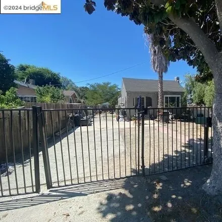 Buy this 5 bed house on 22 Mountain View Avenue in Pittsburg, CA 94565