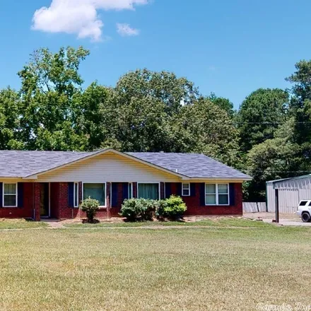 Buy this 4 bed house on 4310 Stanley Road in Mount Pleasant, Texarkana
