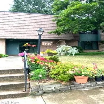 Buy this 2 bed condo on 489 West Streetsboro Street in Hudson, OH 44236