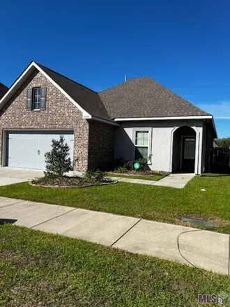 Rent this 3 bed house on Cinder Creek Avenue in University Shadows, East Baton Rouge Parish