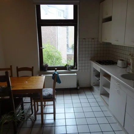Rent this 4 bed apartment on Volksplein 46A in 6214 AN Maastricht, Netherlands