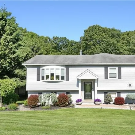 Buy this 5 bed house on 8 Ivy Lane in Mount Ivy, NY 10970