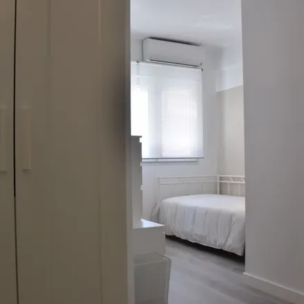 Rent this 5 bed room on Plaça de Sant Roc in 46100 Burjassot, Spain