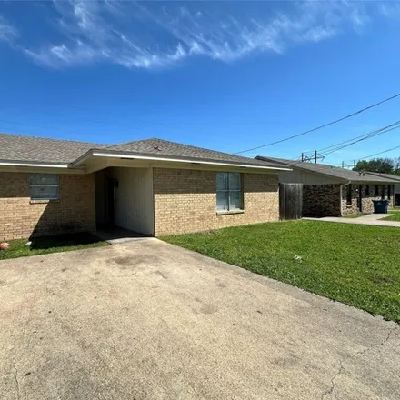 Rent this 2 bed house on 2111 Interurban Boulevard in Corsicana, TX 75110