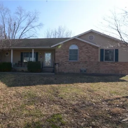 Buy this 3 bed house on 1308 North 6th Street in Vandalia, IL 62471
