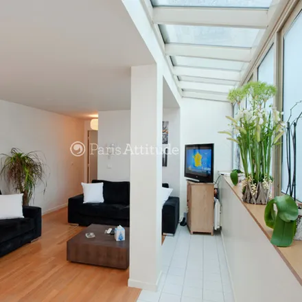 Rent this 2 bed apartment on 25 Rue de Ponthieu in Rue de Ponthieu, 75008 Paris