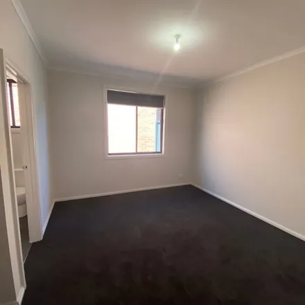 Rent this 3 bed apartment on Amblemead Drive in Mount Barker SA 5251, Australia