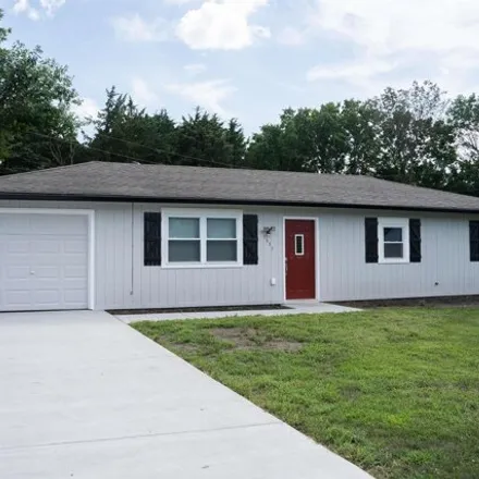 Buy this 3 bed house on 1637 Northwood Drive in Lawrence, KS 66044