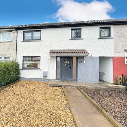 Buy this 3 bed townhouse on Strowan Square in Grangemouth, FK3 9HH