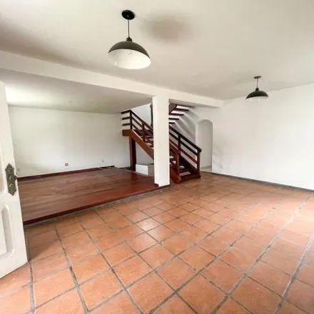 Rent this 4 bed house on Rua Farmacêutico Professor Rodolfo Albino in Camboinhas, Niterói - RJ