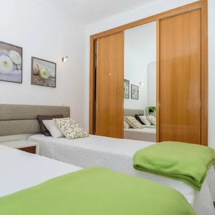 Rent this 2 bed apartment on Ferragudo in Rua Primeiro de Dezembro, 8400-621 Parchal