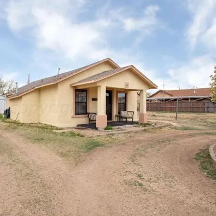 Image 3 - 1323 West Market Street, Pampa, TX 79065, USA - House for sale