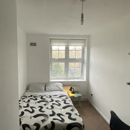 Image 1 - Tabard House, Manciple Street, Bermondsey Village, London, SE1 4AP, United Kingdom - Room for rent