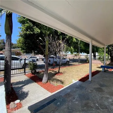 Image 6 - 1326 West F Street, Los Angeles, CA 90744, USA - House for sale