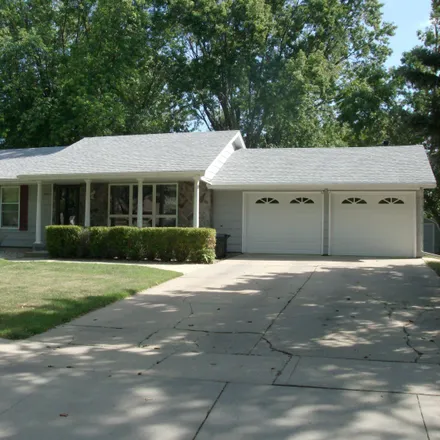 Buy this 4 bed house on 384 21st Avenue Northeast in Aberdeen, SD 57401