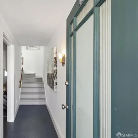 Image 4 - 461 Anderson Street, San Francisco, CA 94134, USA - House for sale