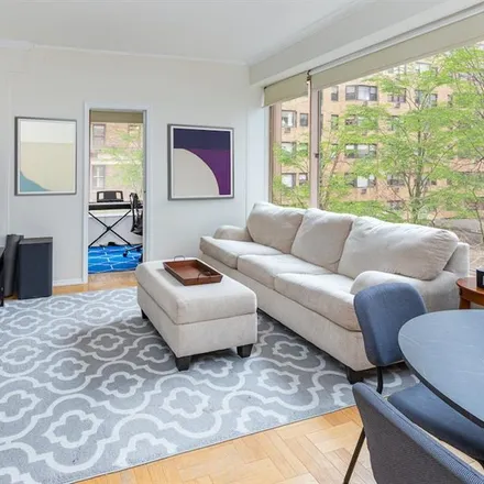 Buy this studio apartment on 200 EAST 69TH STREET 3P in New York