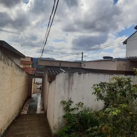 Buy this 5 bed house on Rua Tenente Manoel Alves in Brás Cubas, Mogi das Cruzes - SP
