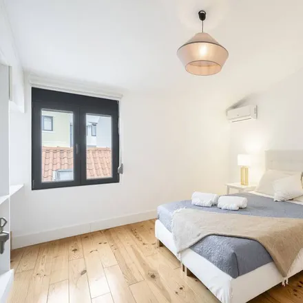 Rent this 2 bed apartment on Rua Mendo Gomes de Seabra in 2800-136 Almada, Portugal