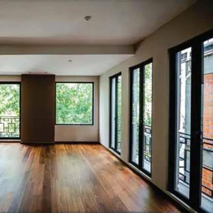 Buy this 2 bed townhouse on Calle Burdeos 27 in Cuauhtémoc, 06600 Mexico City