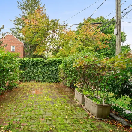 Image 8 - 4401 Fessenden Street Northwest, Washington, DC 20016, USA - Townhouse for sale