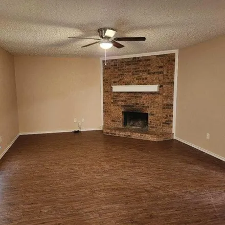 Rent this 3 bed house on 912 Navasota Dr in Garland, Texas