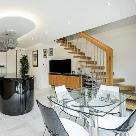 Rent this 3 bed house on Somer Court in Anselm Road, London
