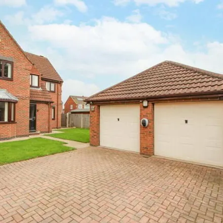 Buy this 4 bed house on Lidget Close in Doncaster, DN4 6EE