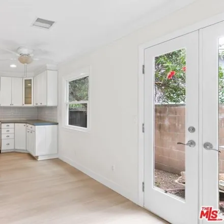Image 6 - 13545 Simshaw Avenue, Los Angeles, CA 91342, USA - House for sale
