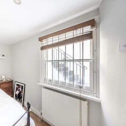 Image 6 - Courtside, 47-49 Penywern Road, London, SW5 9AS, United Kingdom - Apartment for sale