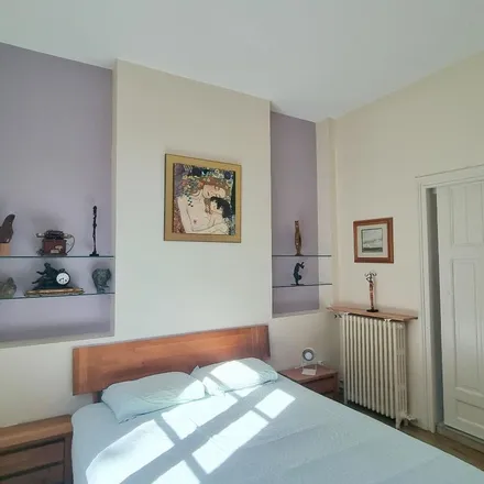 Rent this 5 bed apartment on Quai D-E in Passage Platrière, 37000 Tours