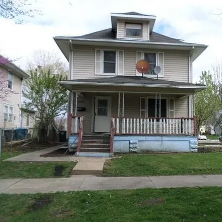 Buy this 3 bed house on 1285 Grant Avenue in Waterloo, IA 50702